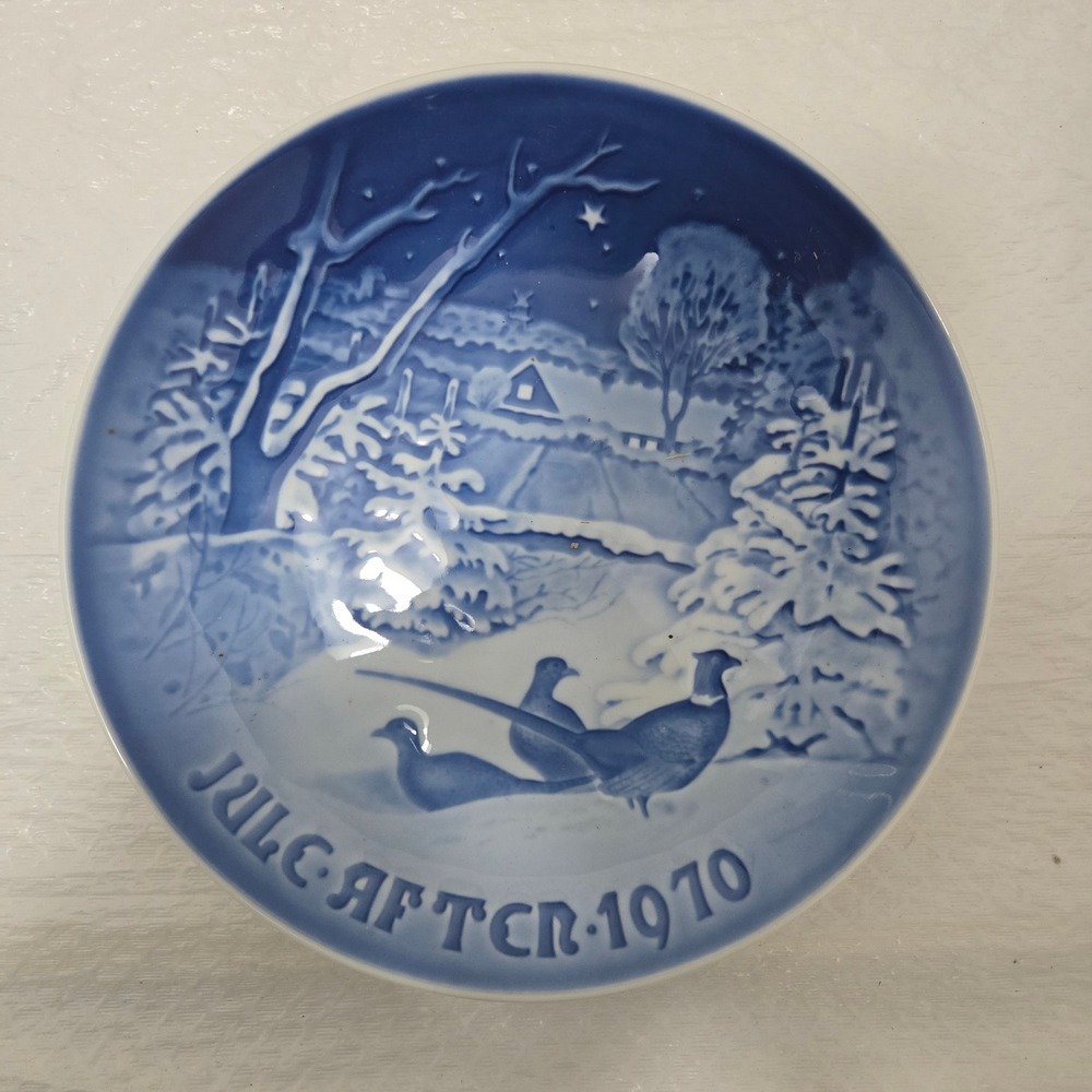 Bing & Grondahl B&G‎ 1970 Christmas Plate Pheasants in the Snow 8000/9070 Blue